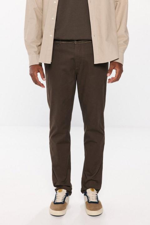 springfield-men-slim-fit-navy-blue-cotton-chinos-trousers-buy_9d07f240_e0799ee0b94e6a38.jpg